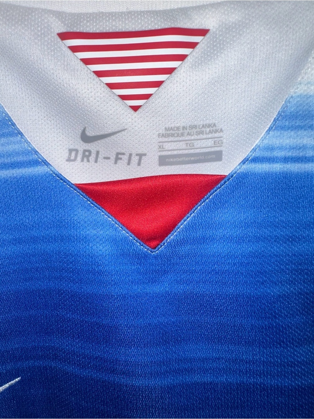 Nike Women’s USA Soccer Jersey Blue and White - Picture 3 of 4